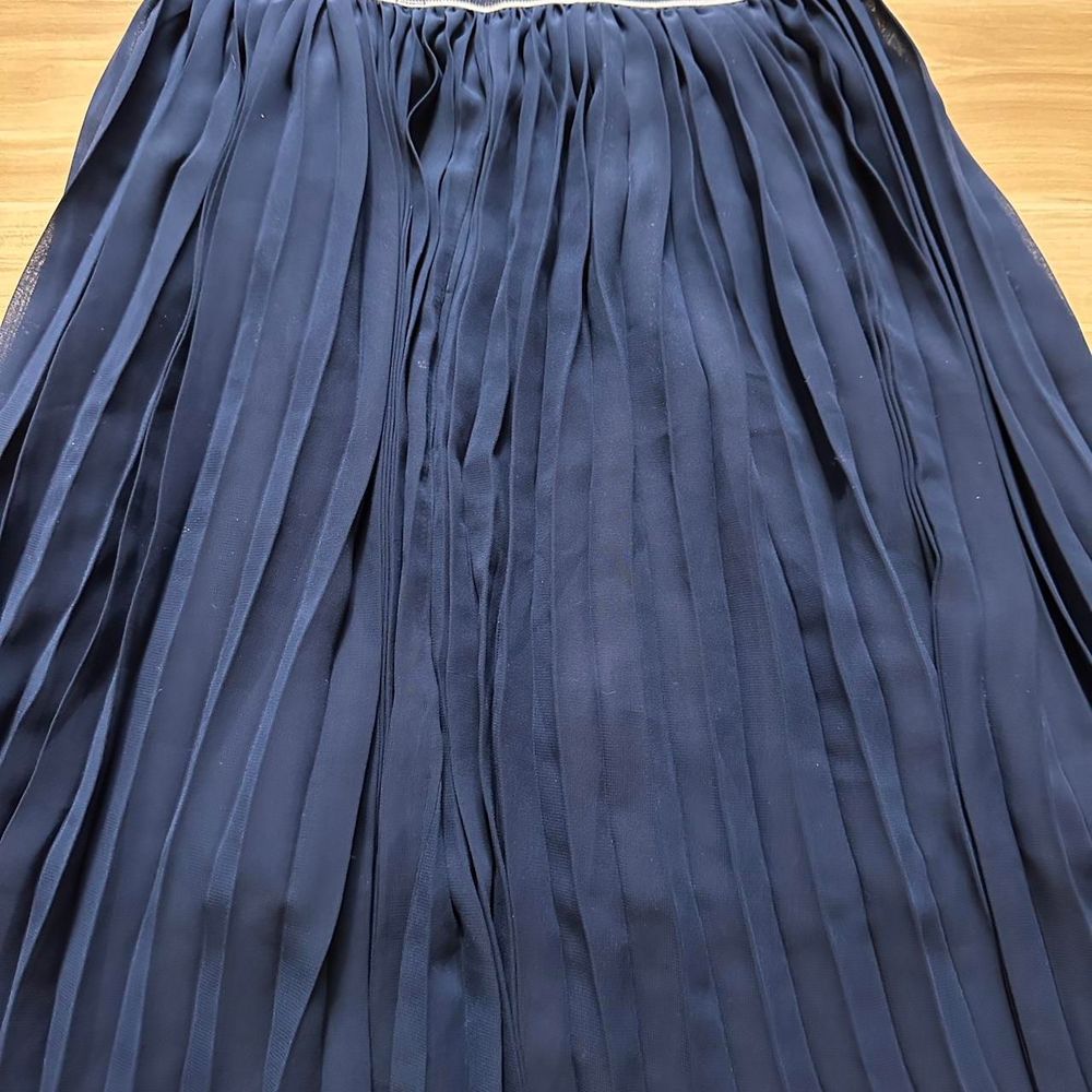 Moon Collection Navy Pleated Skirt – Size Small